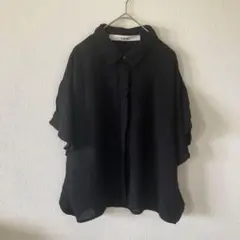 ☆未使用品　リブラ　半袖ブラウス　ショート丈　テロテロ　フリル袖 　黒　3659