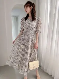 GRL 花柄シャーリングプリーツワンピース