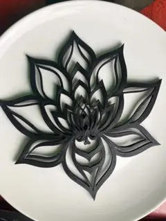黒い蓮の花のオブジェ 約20cm