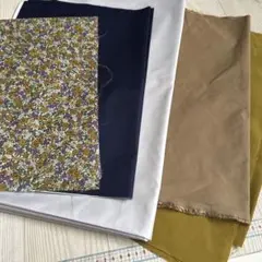 余り生地　ハギレ　ポリエステル、ナイロン系　シャカシャカ