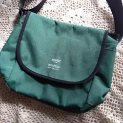 Item thumbnail for item ffbabe51-86a7-42e8-98d0-7eca0b7ba819