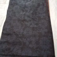 大島紬 黒地に青い花柄