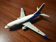 ANA JA03AN   飛行機　フィギュア