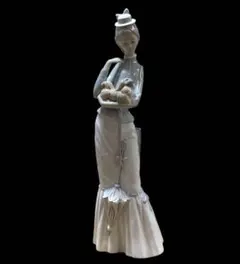 ふみふみ　LLADRO リヤドロ　 モンテカルロの貴婦人 未使用 リヤドロ モンテカルロの貴婦人 - メルカリ