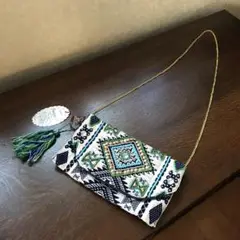 ショルダーバッグ　レディース