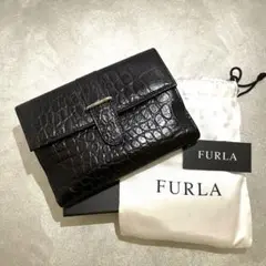 【断捨離強化中】　フルラ　FURLA 型押し二つ折り財布