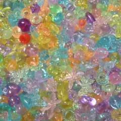 透明プラスチックビーズセット 多色 形状多様