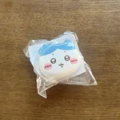 ちいかわ　おかおミニシリコンポーチ　プライズ　ハチワレ　①