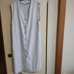 ホワイト ノースリーブ ジレ
