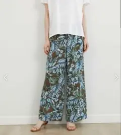 高島屋 7-IDconcept ボタニカルプリントストレートパンツ