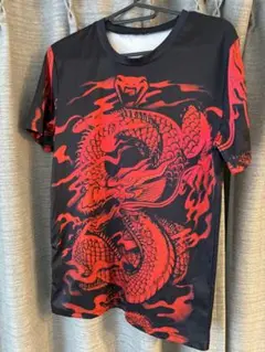 Venum ドラゴン Tシャツ 黒赤