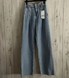 新品タグ付き　ZARA ザラ　ストレートデニム　ジーンズ　金ボタン