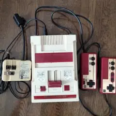 初代ファミリーコンピュータ 本体 コントローラー2個付き
