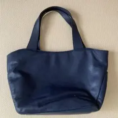 ネイビー レザートートバッグ ジッパーポケット付き
