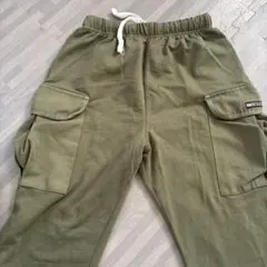カーゴパンツ オリーブ色 サイズ160