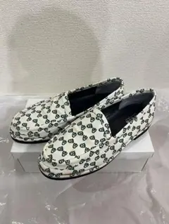 Item thumbnail for item 09693104-c84f-4ff2-8880-6200da471886