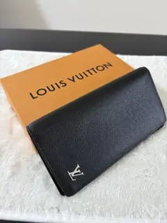 Item thumbnail for item 396016d8-81f2-4337-a5b5-7868281b9e01