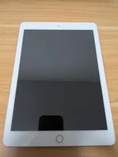 Apple iPad (第6世代) 128GB ゴールド