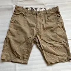 BEBE DAVIS ベージュショートパンツ