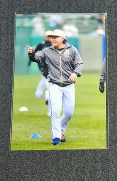 オリックス　宮城大弥　18　2025年　ファンクラブ　ポイント交換　写真 ①