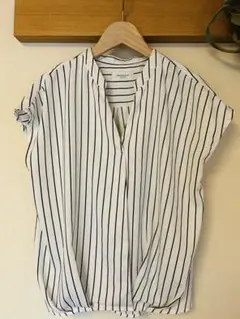 【洗える】フロントタックデザインスキッパーブラウス