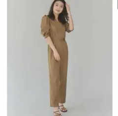 ロル　ジャンプスーツ　Vネックオールインワン　楫真梨子　かじまり