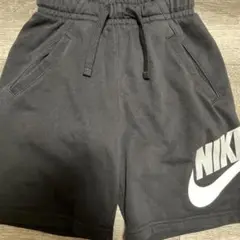 美品 NIKE ブランドロゴプリント スウェット ショートパンツ 130-140