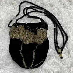 【美品】クレッシェント　ビーズバッグ　刺繍　高級感　ブラック　ゴールド