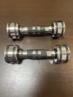 2kgダンベル2つ　金属製 グリップ付き