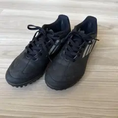 adidas ブラック トレーニングシューズ　22.5センチ