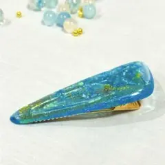 ブルーラメ ヘアクリップ 大人 ゴールド ヘアアクセ 夏イメージ