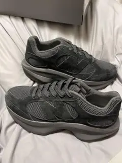 New balance warped runner black