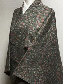 未使用品 和服 正絹 松.紅葉.菊.花々模様 十日町(染紬)小紋 仕付け糸付