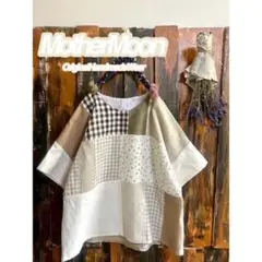 即日発送★ハンドメイド★リネンパッチのVネックブラウス