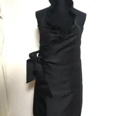 ネイリスト　フリルエプロン　フリーサイズ　新品