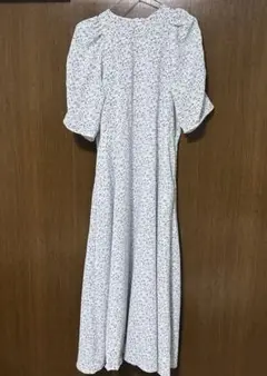 【美品】花柄 パフスリーブロングワンピース