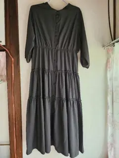 ダークグレー ボタン付き ロングワンピース