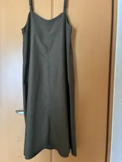キャミワンピース　オリーブ色