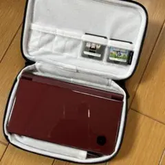 ニンテンドーDSi LL ワインレッド ケース、ソフト2本付き