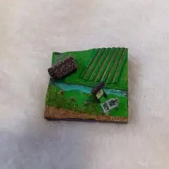ミニチュア風景 田畑と小川