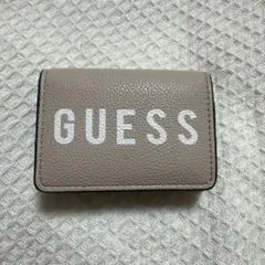 早い者勝ち‼️新品‼️GUESS ベージュ 三つ折り財布コンパクト財布カードケース