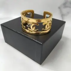 CHANEL(シャネル)ココマーク ゴールド バングル ブレスレット KK155