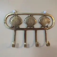 貝殻デザインの金色ウォールフック