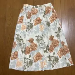未使用・新品！VINVERT バンベール 薄手ひざ丈プリーツスカート