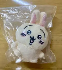 ちいかわ　うさぎ　お座りぬいぐるみ　マスコット