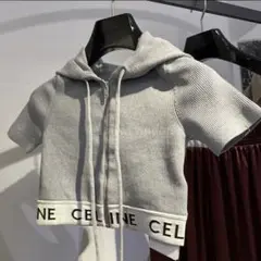 CELINE クロップド ロゴ ジップ付き ショート丈