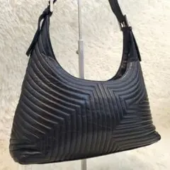 ⭐極美品⭐BALLY ワンショルダーバッグ　キルティング　パテントレザー　本革