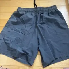 アンダーアーマー　ショートパン　Lサイズ