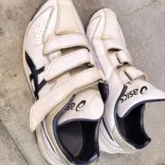 ㉕asics 野球トレーニングシューズ　２５センチ