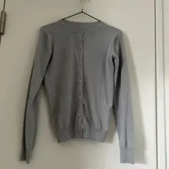 グレー ボタン付き長袖カーディガン